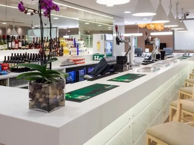 Hampton By Hilton London Gatwick Airport Hotel Horley