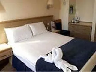 Hampton By Hilton London Gatwick Airport Hotel Horley