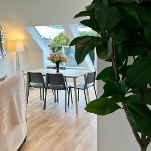 Stunning Luminous Penthouse/ 2beds 2baths United Kingdom