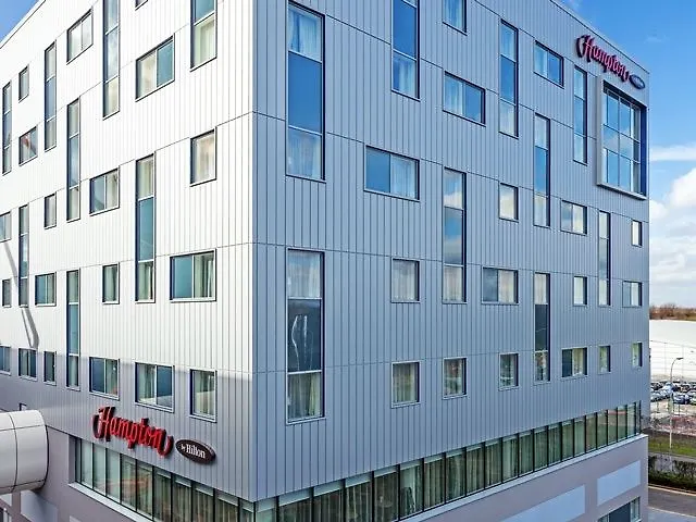 Hampton By Hilton London Gatwick Airport Hotel Horley