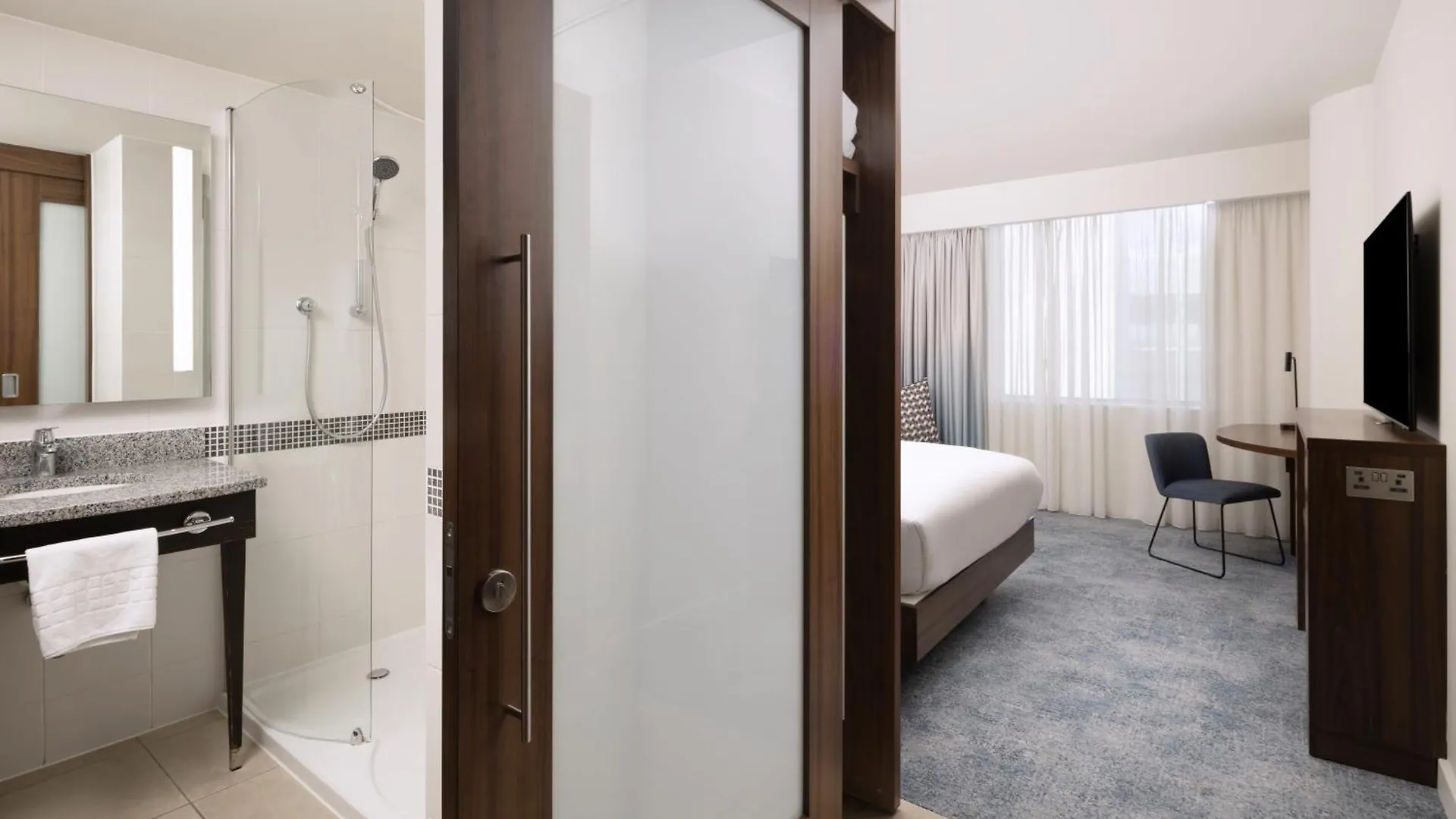 Hampton By Hilton London Gatwick Airport Hotel Horley