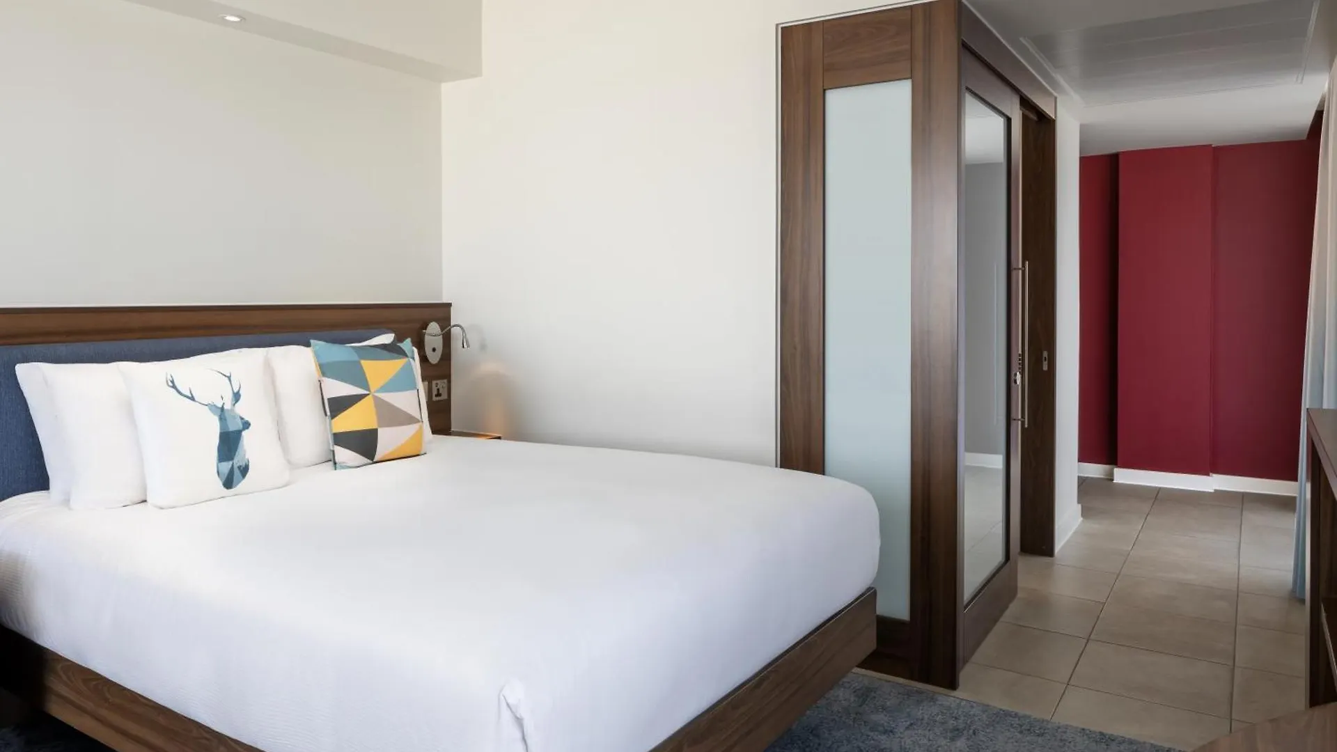 Hampton By Hilton London Gatwick Airport Hotel Horley