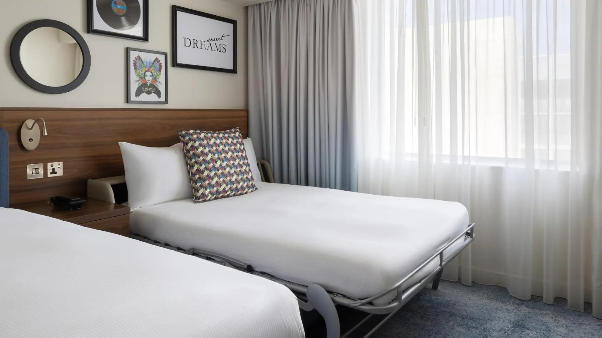 Hampton By Hilton London Gatwick Airport Hotel Horley 3*,